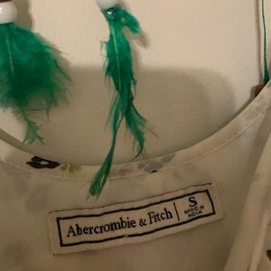 Cute floor length dress.